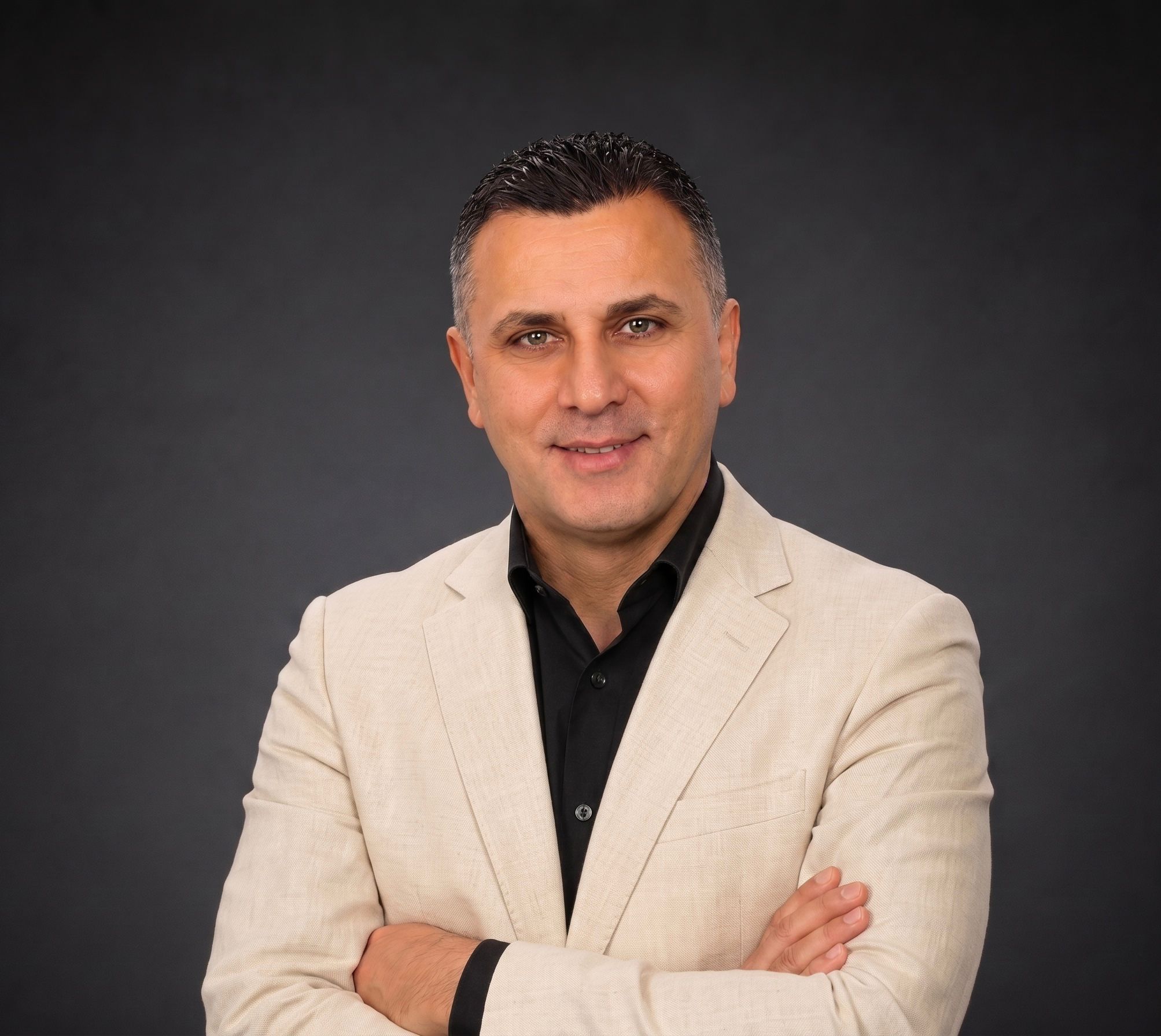 Timur Arslan - Kurucu